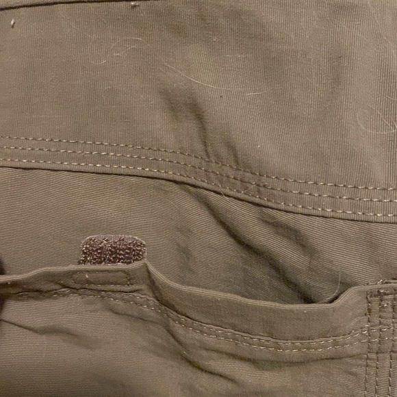 The North Face Shorts. Khaki Green. Size 38. Length: 20.5”. - Picture 7 of 7